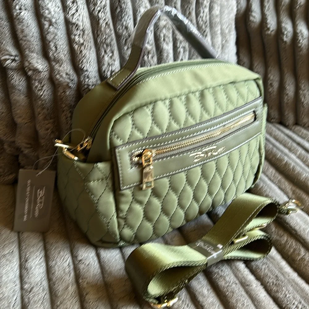 Bella Russo NWT Quilted 8.7” Crossbody Clutch Bag Olive Green Purse - Picture 1 of 7